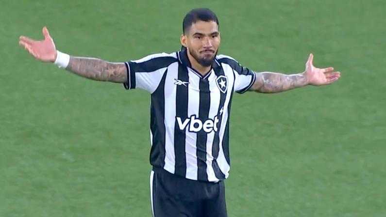 Allan critica arbitragem e aponta juiz como responsável por estragar clássico