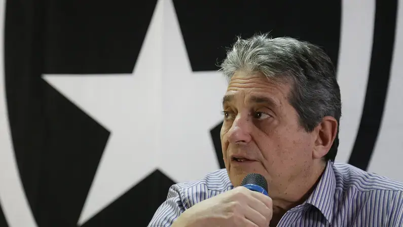 Ex-dirigente do Botafogo prevê responsabilização criminal de Textor