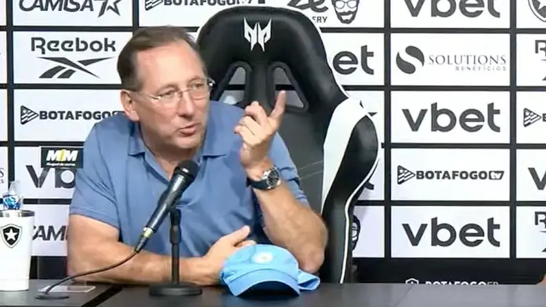 Juiz considera extinto processo em que John Textor alega ser dono de 90% da SAF do Botafogo; cabe recurso