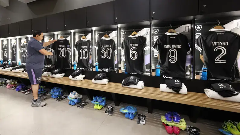 Botafogo divulga escalação com novidade para encarar o Independiente Petrolero