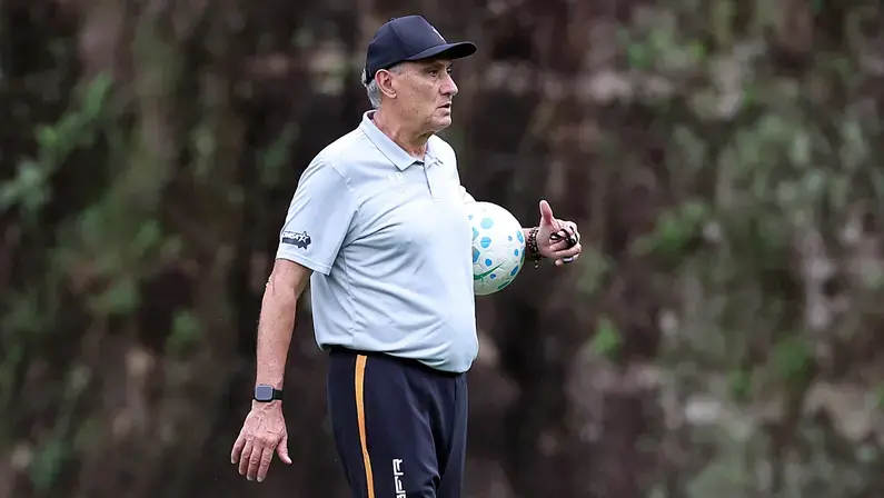 Comentarista aponta setor defensivo como prioridade para Tite no Botafogo