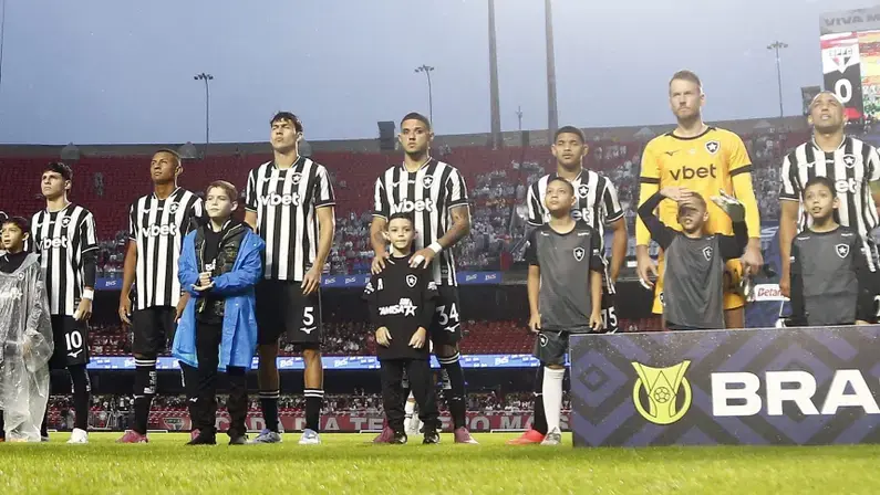 Botafogo vai fechar 17ª rodada do Brasileirão na primeira página, em 10º lugar; veja classificação