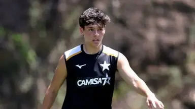 Álvaro Montoro treina e pode reforçar o Botafogo contra o Coritiba pelo Brasileirão Álvaro Montoro treina e pode reforçar o Botafogo contra o Coritiba pelo Brasileirão