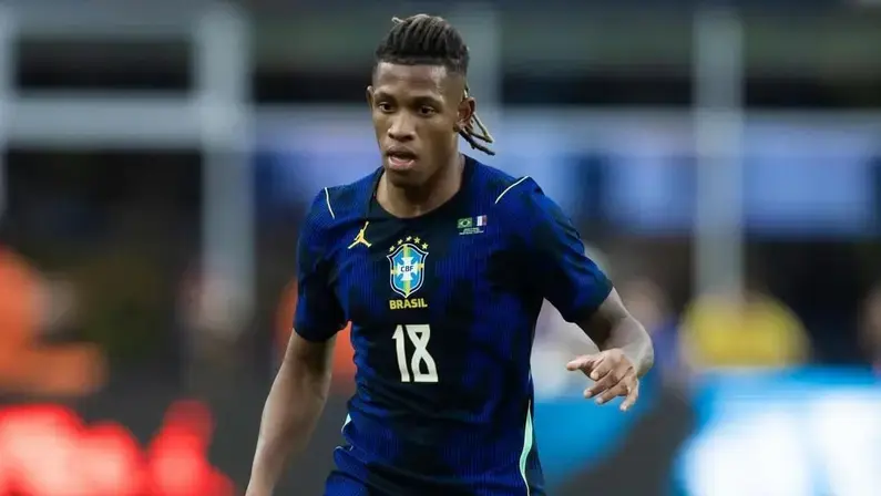 Volante do Botafogo, Danilo celebra estreia pela Seleção Brasileira