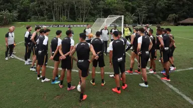 Botafogo começa a planejar 2027 com comissão de Tite, mira 'time mais físico e de imposição' e não deve contratar jogadores abaixo de 1,70m Botafogo começa a planejar 2027 com comissão de Tite, mira 'time mais físico e de imposição' e não deve contratar jogadores abaixo de 1,70m