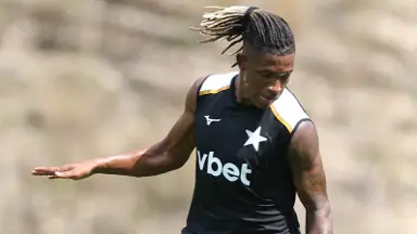 Após finalizar venda de Bruno Guimarães, empresários tentam levar Danilo, do Botafogo, para o Newcastle Após finalizar venda de Bruno Guimarães, empresários tentam levar Danilo, do Botafogo, para o Newcastle