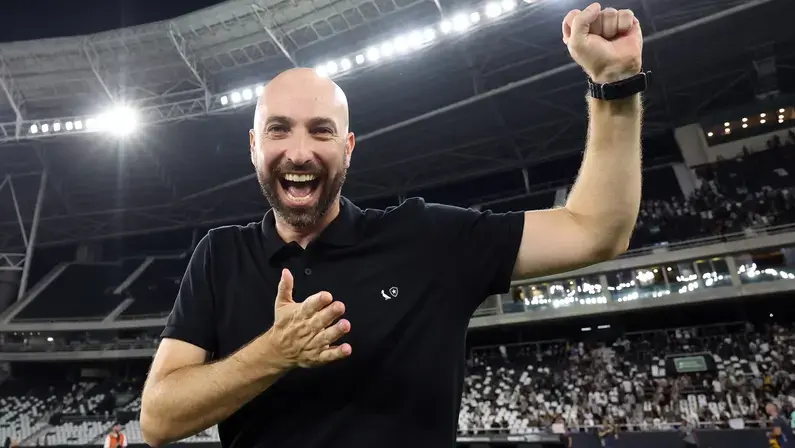 Contrato renovado, multa rescisória alta e Licença Pro da CBF: Botafogo recompensa e investe em Rodrigo Bellão