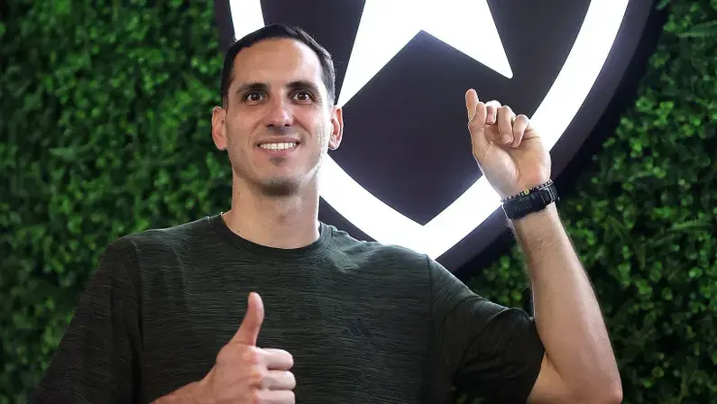 Gatito Fernández usa estrutura do Botafogo para tratar lesão muscular