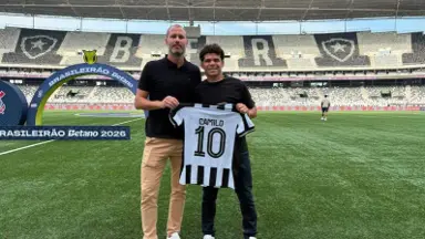 Homenageado pelo Botafogo, Camilo se declara: 'Foi marcante na minha história, o auge na minha carreira' Homenageado pelo Botafogo, Camilo se declara: 'Foi marcante na minha história, o auge na minha carreira'