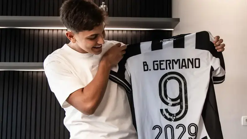 Artilheiro do sub-17 do Botafogo, Bernardo Germano passa a ter multa rescisória de € 50 milhões