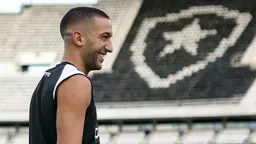 TV: Memphis Depay sugeriu contratação de Ziyech ao Corinthians antes de acerto com Botafogo