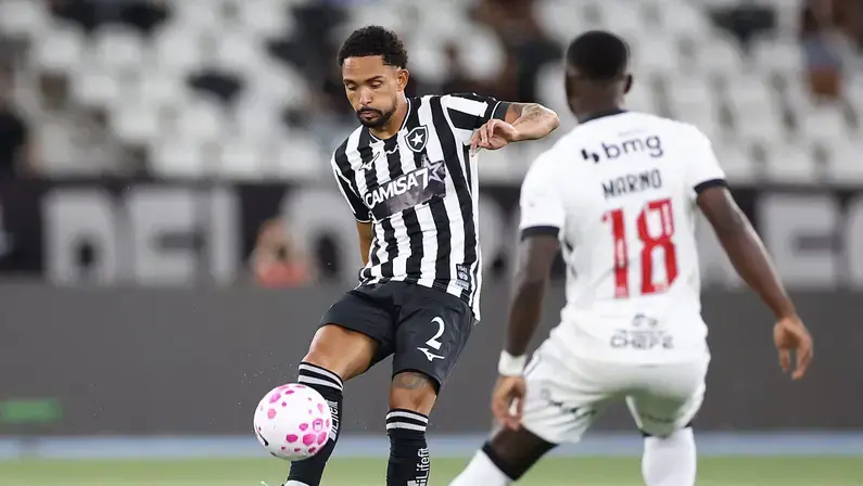 Arthur Chaves e Vitinho recebem alta hospitalar e serão reavaliados pelos médicos do Botafogo