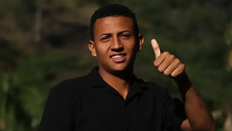 Kauan Toledo firma compromisso com o Botafogo até 2029