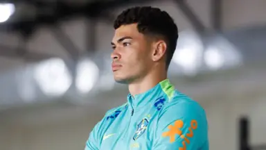 Botafogo avança na contratação do zagueiro Anthony, do Goiás Botafogo avança na contratação do zagueiro Anthony, do Goiás