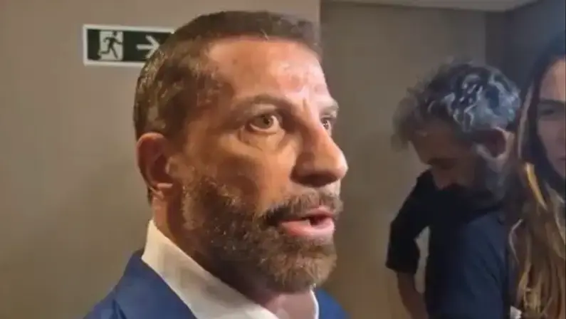 Pedrinho reclama de John Textor, do Botafogo: ‘Tem que respeitar muito o Vasco pela forma que está brincando. Por isso não acredito na liga’