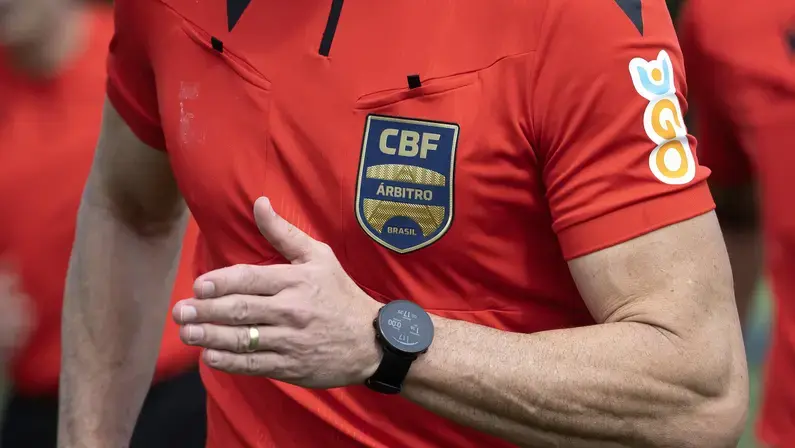 Comentaristas criticam troca de farpas entre Flamengo e Palmeiras sobre arbitragem