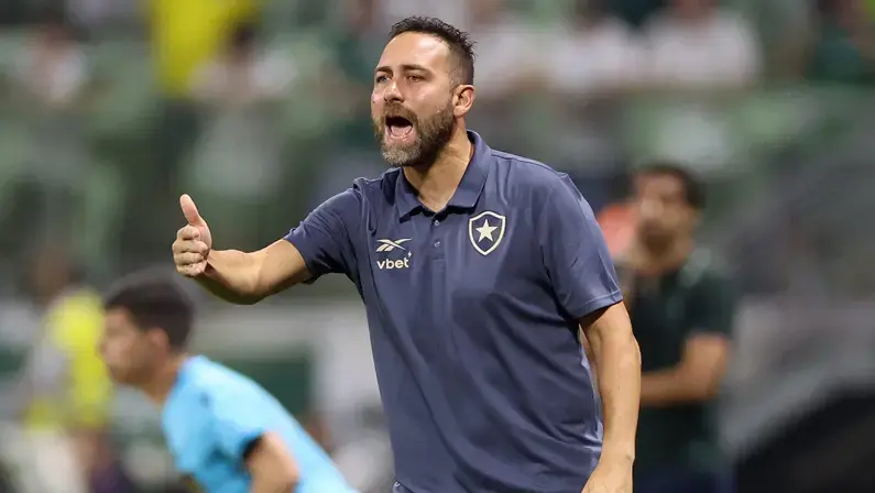 Auxiliar de Anselmi elogia valentia do Botafogo em derrota para o Palmeiras: ‘Foi uma das nossas melhores partidas em alguns momentos’
