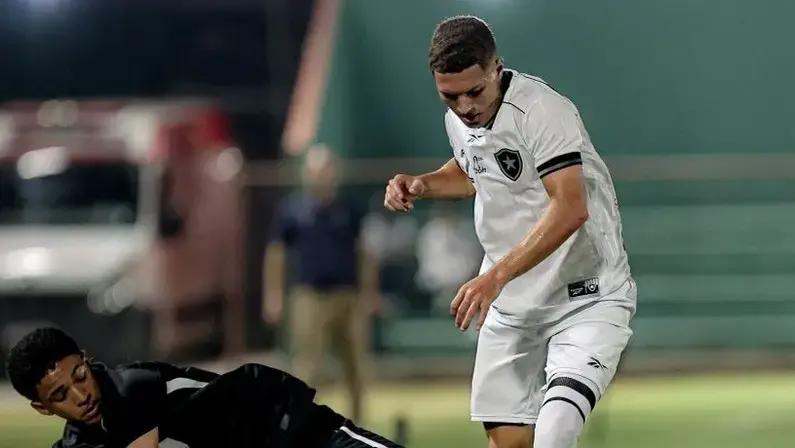 Botafogo interrompe sequência de vitórias e perde para o Vasco pelo Brasileiro Sub-20