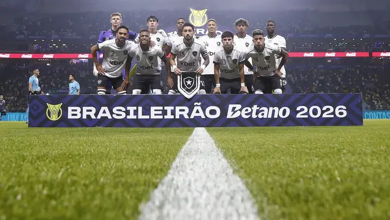 Internacional vence Santos, e Botafogo cai mais uma posição no Brasileirão
