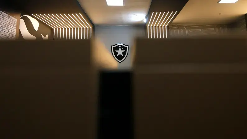 SAF do Botafogo não apresenta documentos em processo do RCE trabalhista, diz advogado; clube informa estar em dia com o FGTS