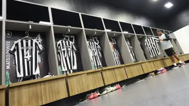 Botafogo escala Villalba e Júnior Santos; Tiquinho Soares inicia no banco contra Bragantino Botafogo escala Villalba e Júnior Santos; Tiquinho Soares inicia no banco contra Bragantino