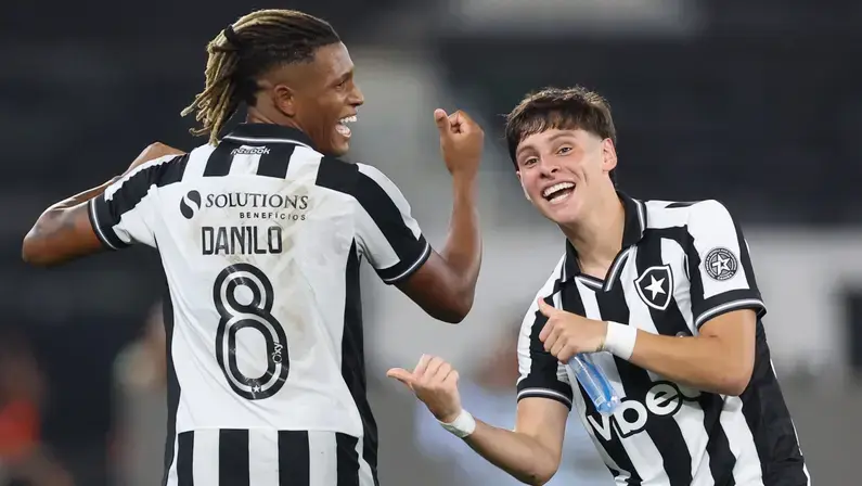 Botafogo social travou John Textor três vezes de vender Montoro e uma vez de negociar Danilo, diz blog
