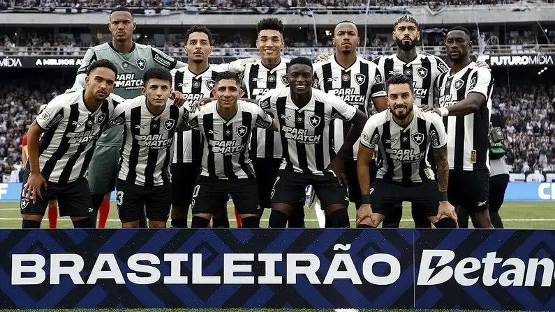 Ex-coordenador de scout do Botafogo: 'Elenco de 24 não era tão caro e se pagava pelo que gerou de receita. Não é ele que causa o buraco de hoje'