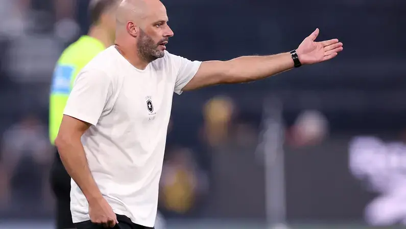 Franclim revela estratégia para superar o Corinthians de Diniz