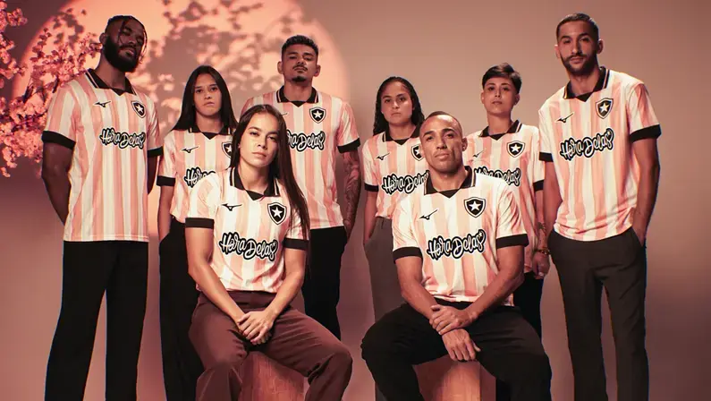 Botafogo e Mizuno lançam camisa IV em homenagem ao Outubro Rosa