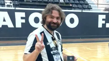 Ares sinaliza com € 50 milhões para acordo com Botafogo Social, diz canal; há mais 4 transfer bans próximos Ares sinaliza com € 50 milhões para acordo com Botafogo Social, diz canal; há mais 4 transfer bans próximos
