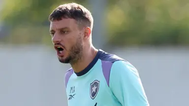 Ex-técnico do Botafogo, Martín Anselmi acerta com o Talleres Ex-técnico do Botafogo, Martín Anselmi acerta com o Talleres