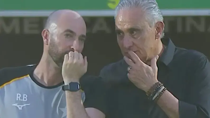 Comentarista critica saída de Montoro e vê segundo tempo ‘constrangedor’ do Botafogo: Lembrou o Cruzeiro do Tite’