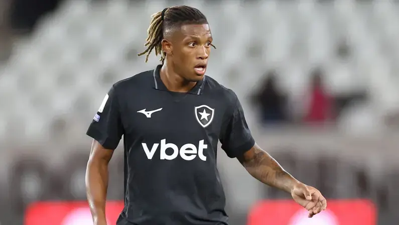 Botafogo reage com normalidade a apelo público de Danilo para não ser negociado com Zenit