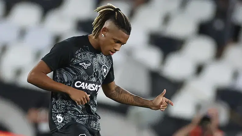 Técnico do Botafogo, Tite cita Danilo e crê que fuso horário atrapalhou jogadores que voltaram da Seleção