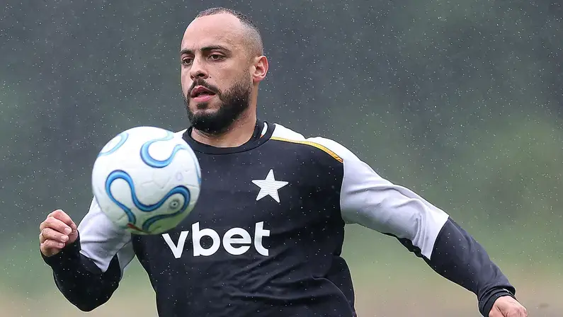 Alvo do Tigres, Arthur Cabral não 'está muito disposto a ir' e só quer sair do Botafogo por 'proposta muito boa', diz canal