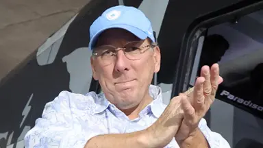 Ex-Botafogo, John Textor é condenado a pagar quase US$ 100 milhões à Iconic Ex-Botafogo, John Textor é condenado a pagar quase US$ 100 milhões à Iconic