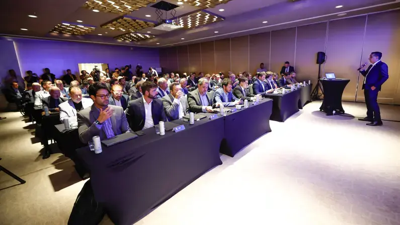 Dirigente do Botafogo avalia como positiva reunião na CBF sobre unificação de ligas