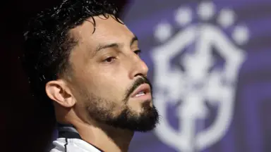 Alex Telles é citado como opção para lateral esquerda da Seleção Alex Telles é citado como opção para lateral esquerda da Seleção