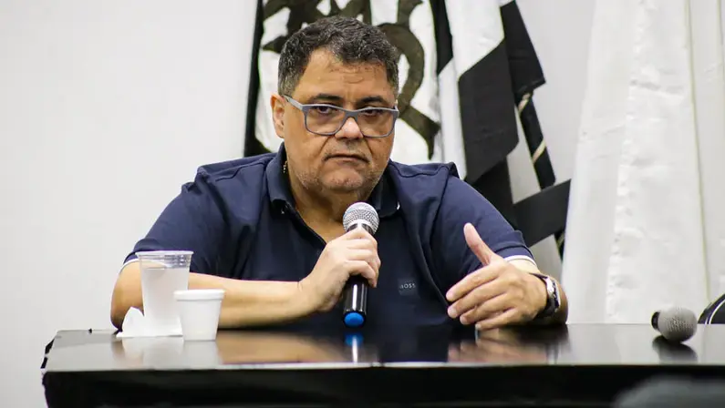 Vice-presidente do Botafogo social rebate ex-dirigente em caso John Textor: ‘Quem tem que explicar é quem não fiscalizou quando deveria’