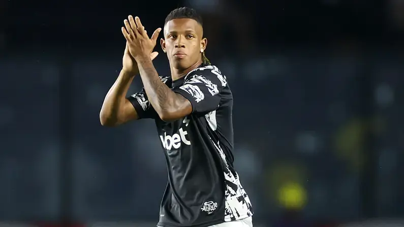 Danilo não quer sair ‘queimado’, e Botafogo adota postura firme com Palmeiras, diz jornalista: ‘€ 30 milhões para o negócio sair’