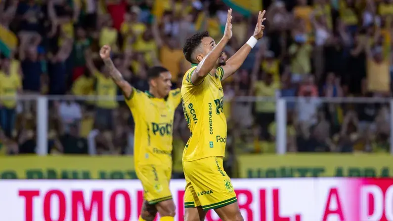 Eduardo explica ausência de comemoração em gols contra o Botafogo
