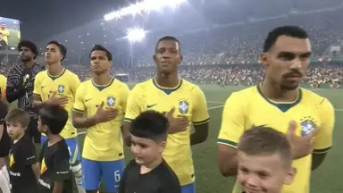 Danilo, do Botafogo, é titular em Austrália 1 x 1 Brasil, dá bons passes e joga os 90 minutos Danilo, do Botafogo, é titular em Austrália 1 x 1 Brasil, dá bons passes e joga os 90 minutos