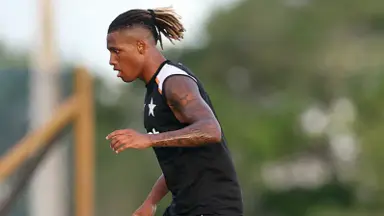 Com voltas de Warleson, Monzón, Danilo e Arthur Cabral, Botafogo divulga relacionados para clássico com Flamengo; Santi e Ponte ficam fora Com voltas de Warleson, Monzón, Danilo e Arthur Cabral, Botafogo divulga relacionados para clássico com Flamengo; Santi e Ponte ficam fora