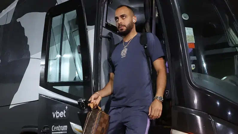 Botafogo e Corinthians se reúnem para discutir futuro de Arthur Cabral