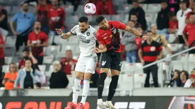 Advogado diz que Athletico-PR pode ter ‘melhor SAF do Brasil’ e cutuca: ‘Não vai se entregar como Botafogo, Vasco, Cruzeiro e Coritiba’ Advogado diz que Athletico-PR pode ter ‘melhor SAF do Brasil’ e cutuca: ‘Não vai se entregar como Botafogo, Vasco, Cruzeiro e Coritiba’