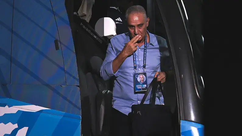 Botafogo espera definição sobre Tite até quarta-feira