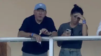 Jornalista detona Textor: ‘Se porta como se Botafogo fosse um brinquedinho’ Jornalista detona Textor: ‘Se porta como se Botafogo fosse um brinquedinho’