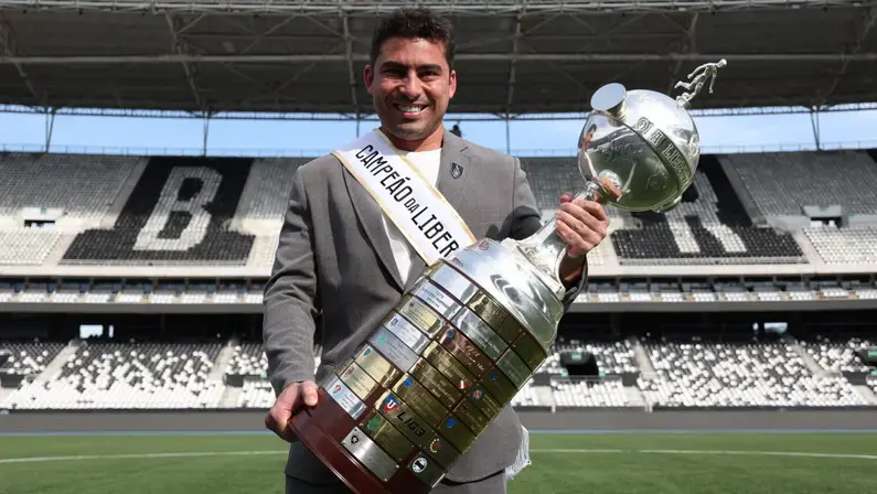 Thairo Arruda pode retornar ao Botafogo em cenário de retomada pelo clube social