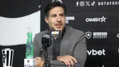 Léo Coelho vê Botafogo já se preparando para limite de estrangeiros e diz: 'Abre espaço para base ser potencializada' Léo Coelho vê Botafogo já se preparando para limite de estrangeiros e diz: 'Abre espaço para base ser potencializada'