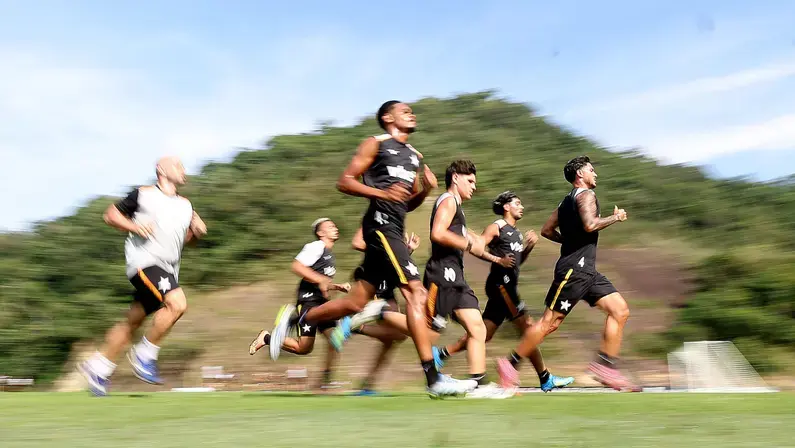 Botafogo agenda jogos-treino contra Bonsucesso e Sampaio Corrêa no Nilton Santos